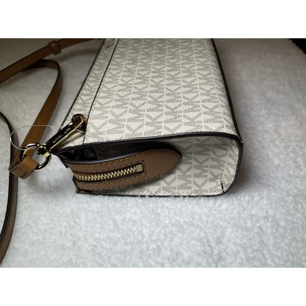 Michael Kors Valerie Medium Logo Crossbody‎ Acorn Vanilla